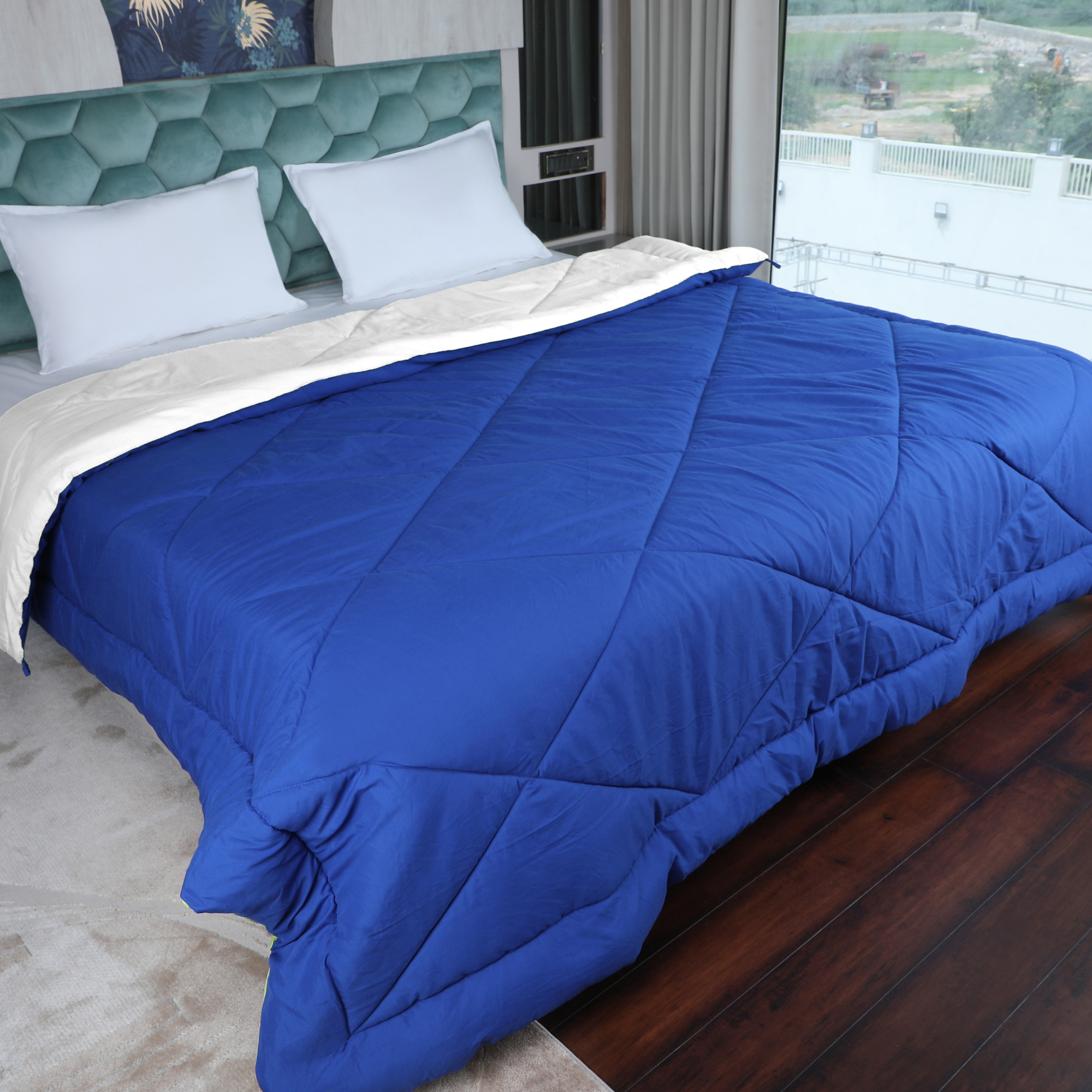 Blue & White Reversable Comforter/Duvet