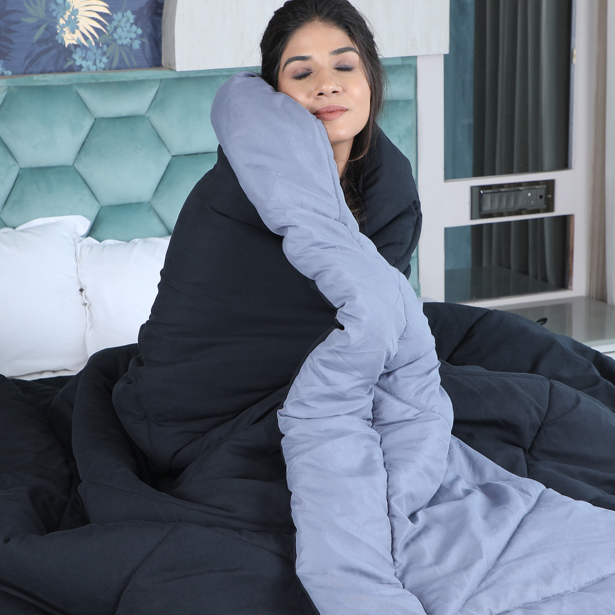 Black-Grey Duvet reversible AVI Lifestyles I01