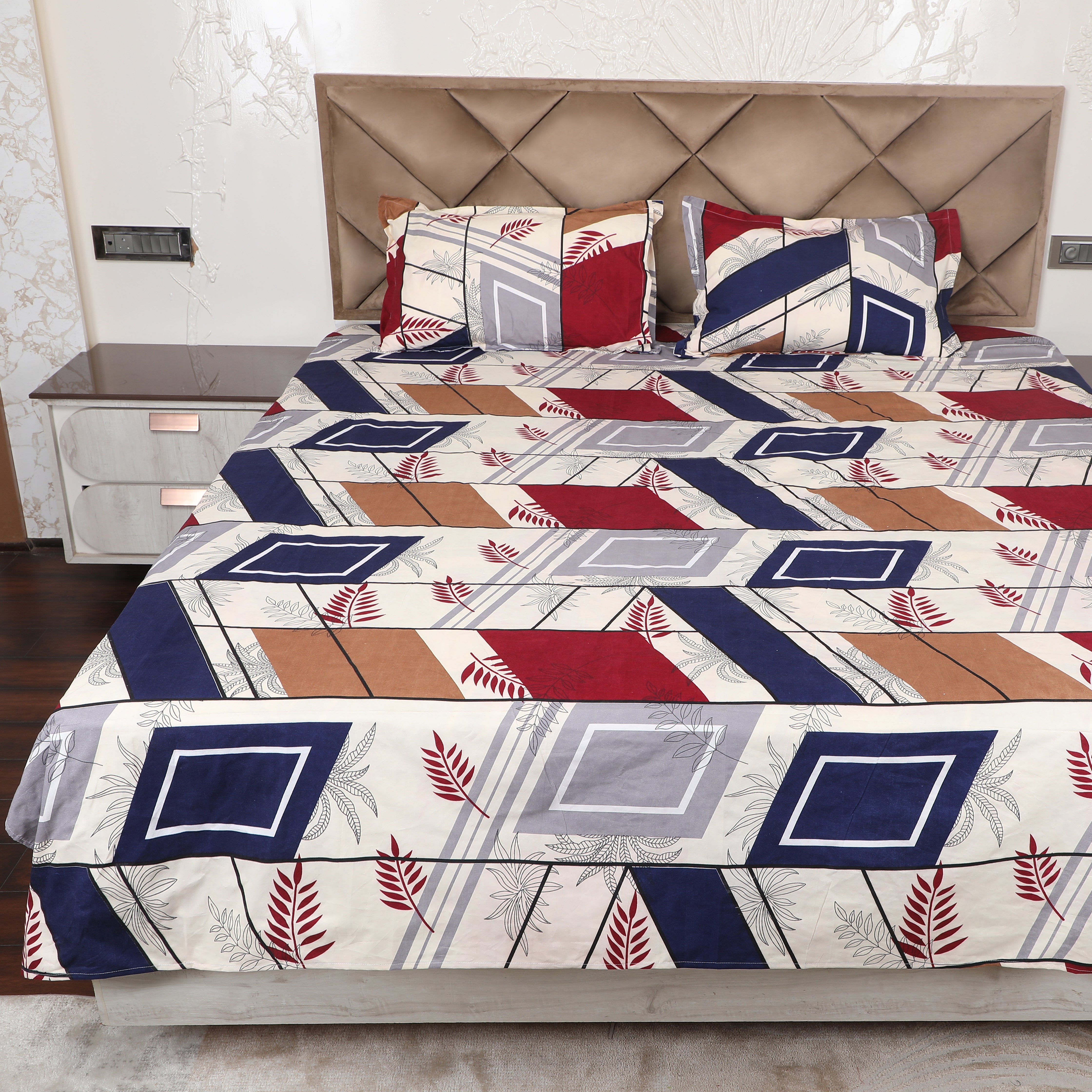 Blue & Maroon Polyester Printed Bedsheet for with Pillow Cover