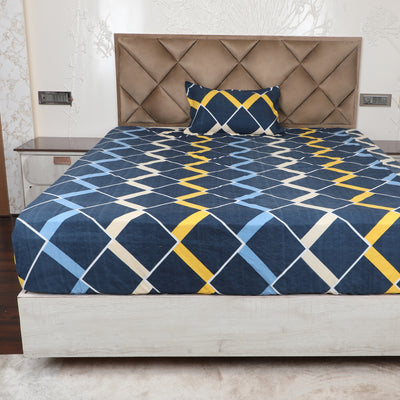 Dreamy Night Polyester Flat Bedsheet with Pillow Cover