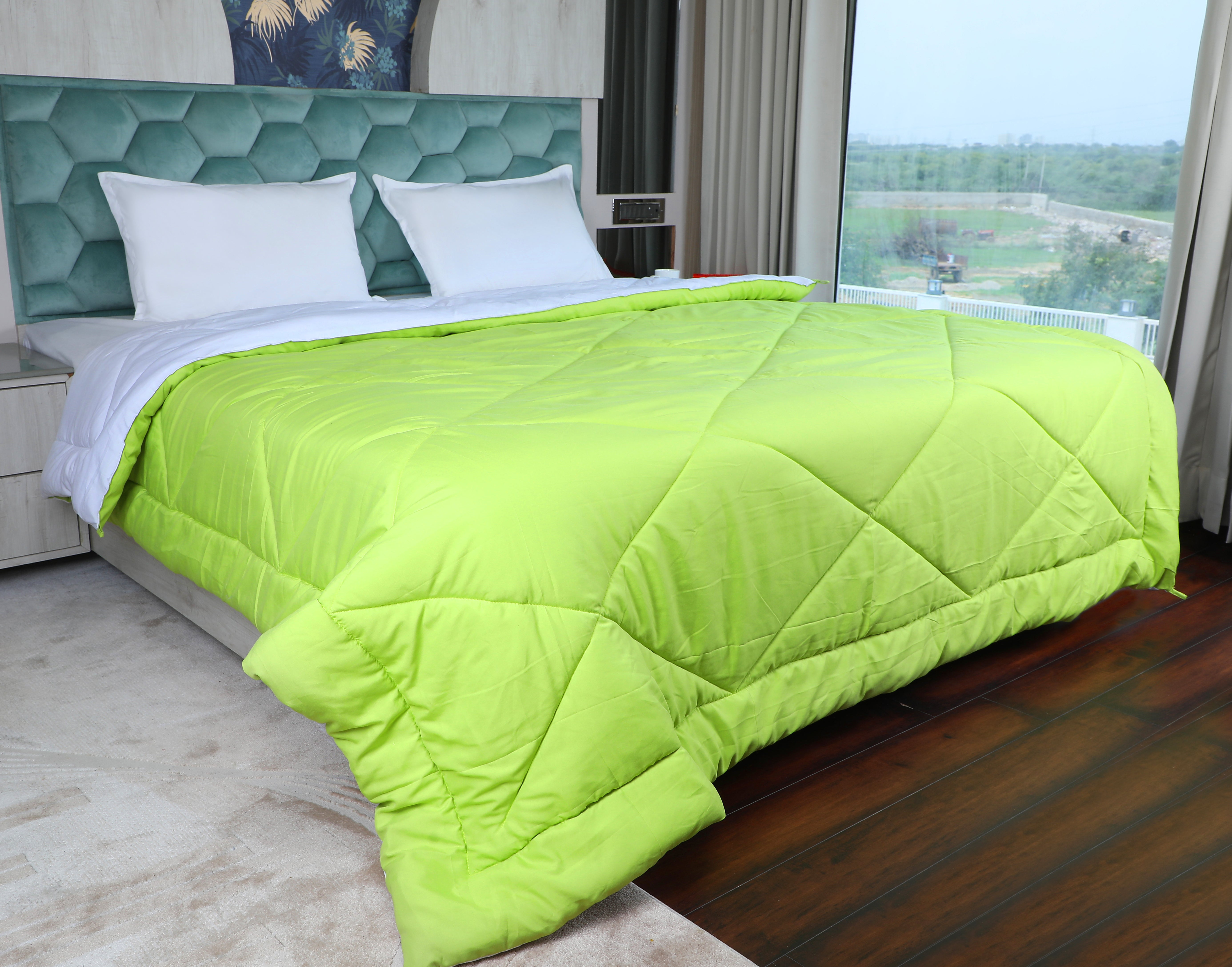 Green & White Reversable Comforter